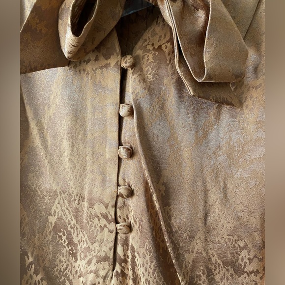 Express buttoned down blouse - Picture 3 of 8